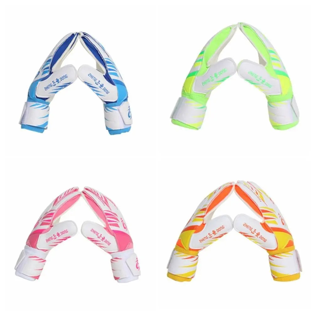 1 Pair of Wear-resistant Football Gloves Excellent Anti-slip Goalkeeper Gloves Thick Latex Non-Slip Football Training Gloves