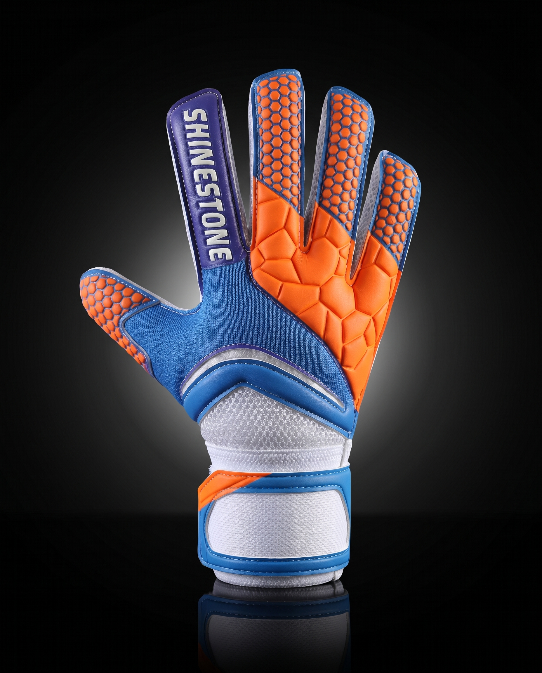UNDERTHEBAR Guardian Pro — Goalkeeper Gloves — 915 Red — Size Children Size 5